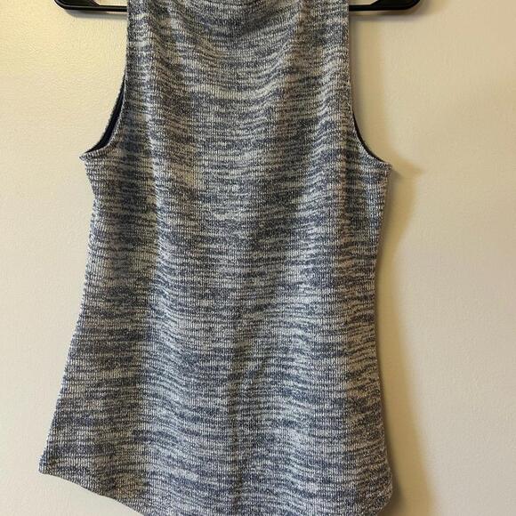 White House Black Market tank - Picture 3 of 4